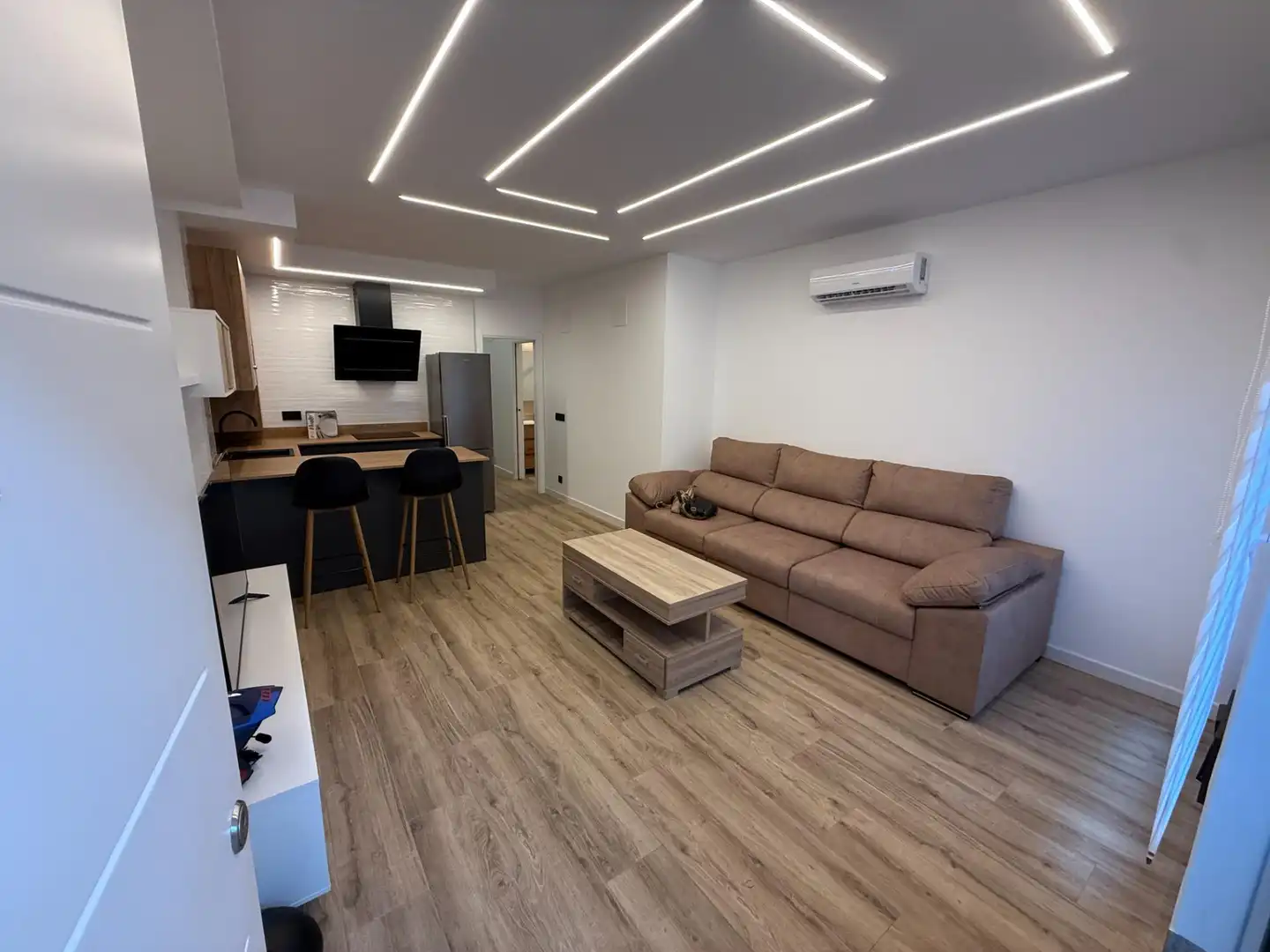 Sala d'estar de Apartament de lloguer en Córdoba amb Aire condicionat, Calefacció i Moblat