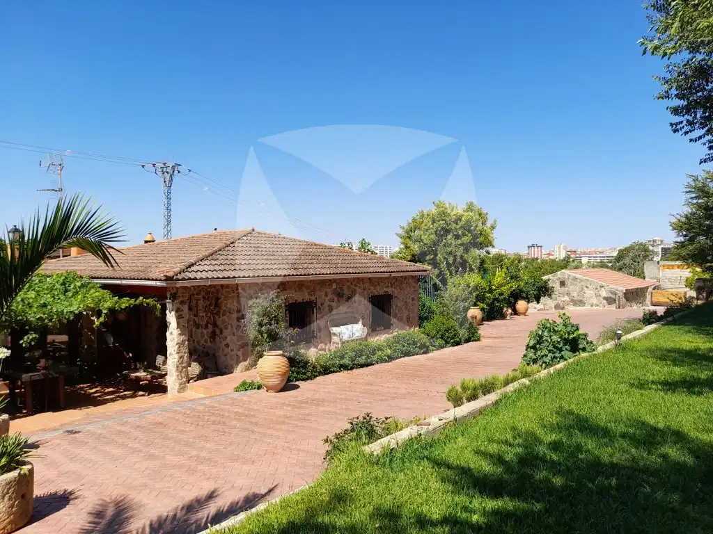 Casa o xalet en venda a Instituto Municipal de la Juventud, Nuevo Cáceres