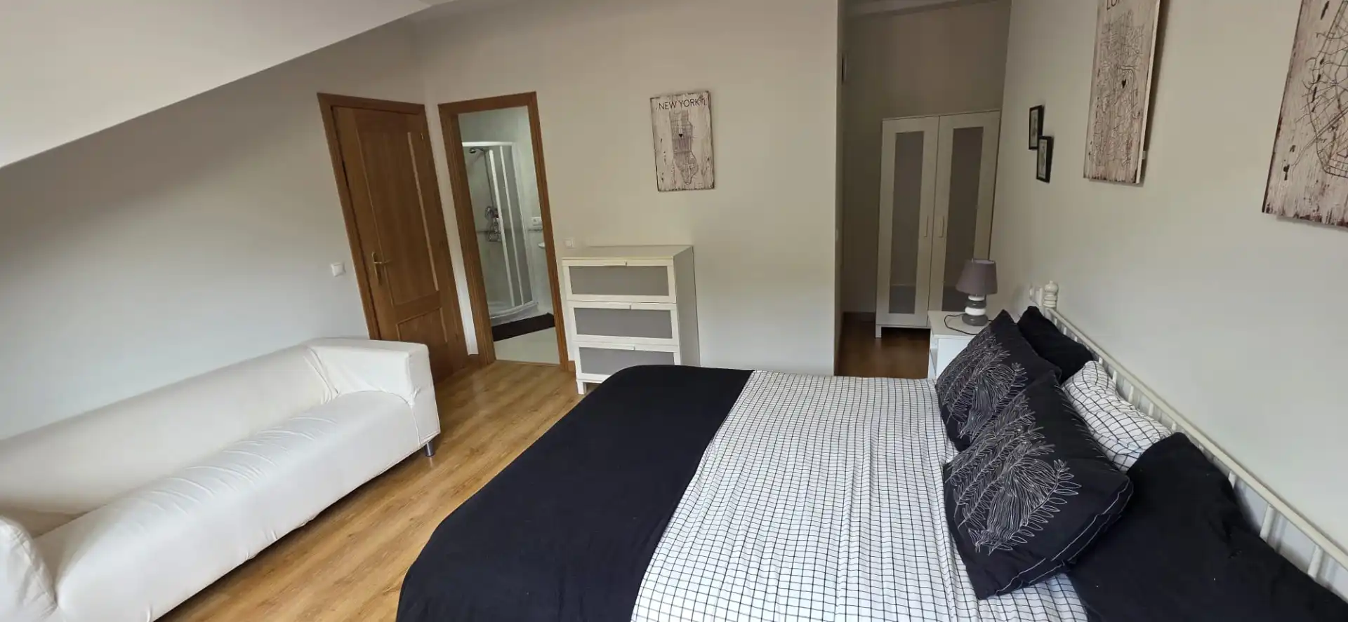 Dormitori de Pis en venda en Aller amb Calefacció, Parquet i Terrassa