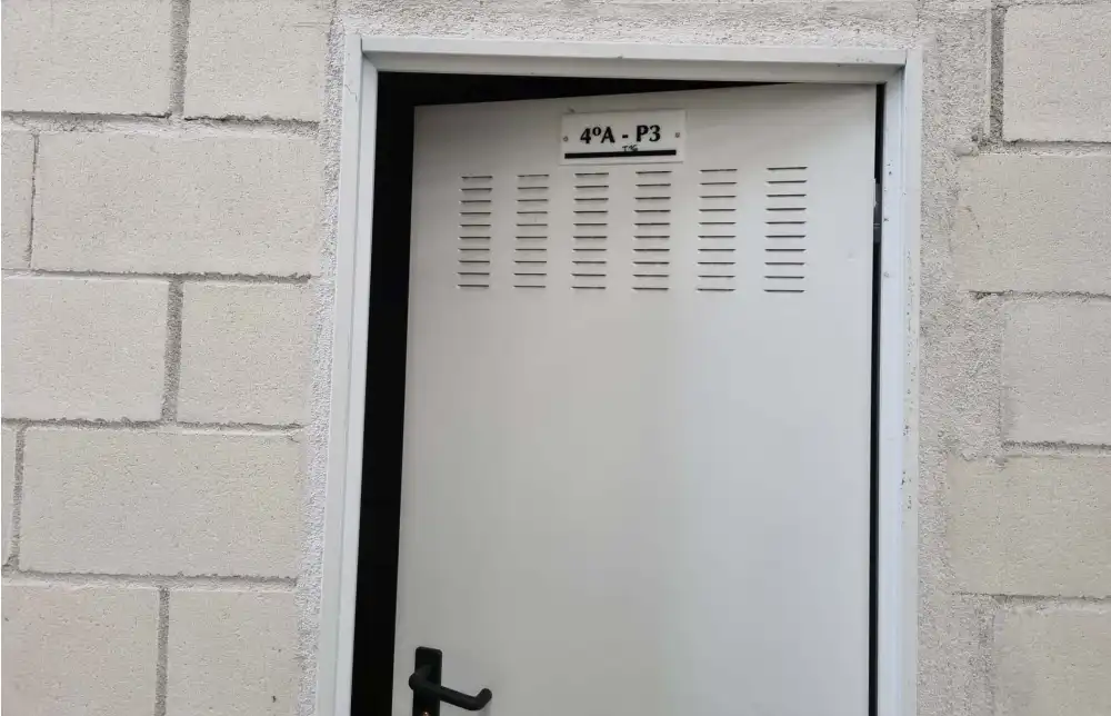 Storage room for sale in CERRALLON ARRIBA, Piñeiros- Freixeiro