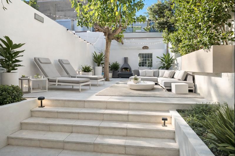 Casa adosada en venda a Carrer de Sant Pau, Centre , Centre - Sant Oleguer
