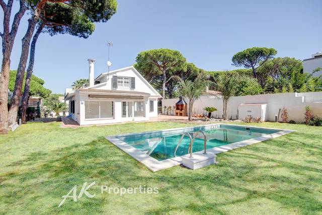 Casa-chalet en Alquiler en La Pineda