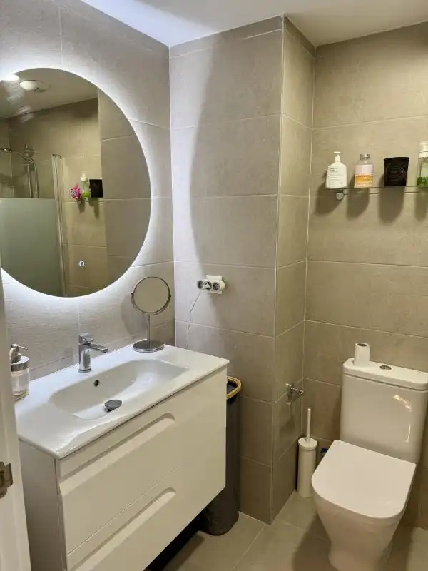 Bathroom of Duplexes for rent in Valencia  with Air Conditioner, Heating and Terrace