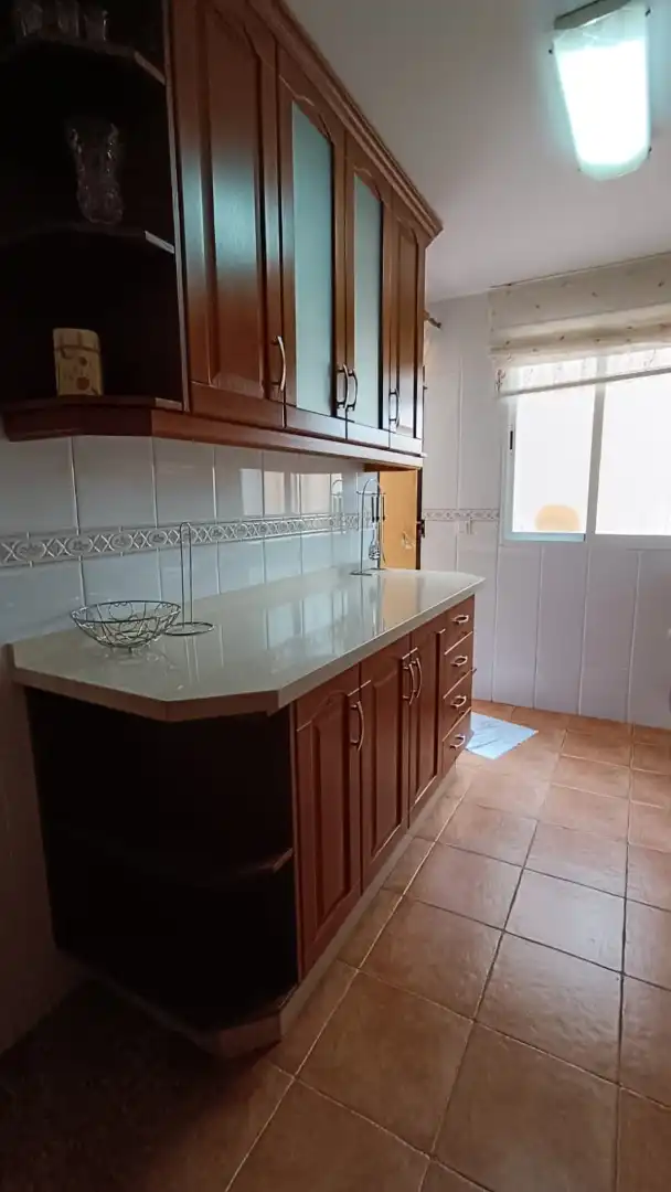 Cocina de Casa adosada de alquiler en La Zubia con Amueblado, Horno y Lavadora
