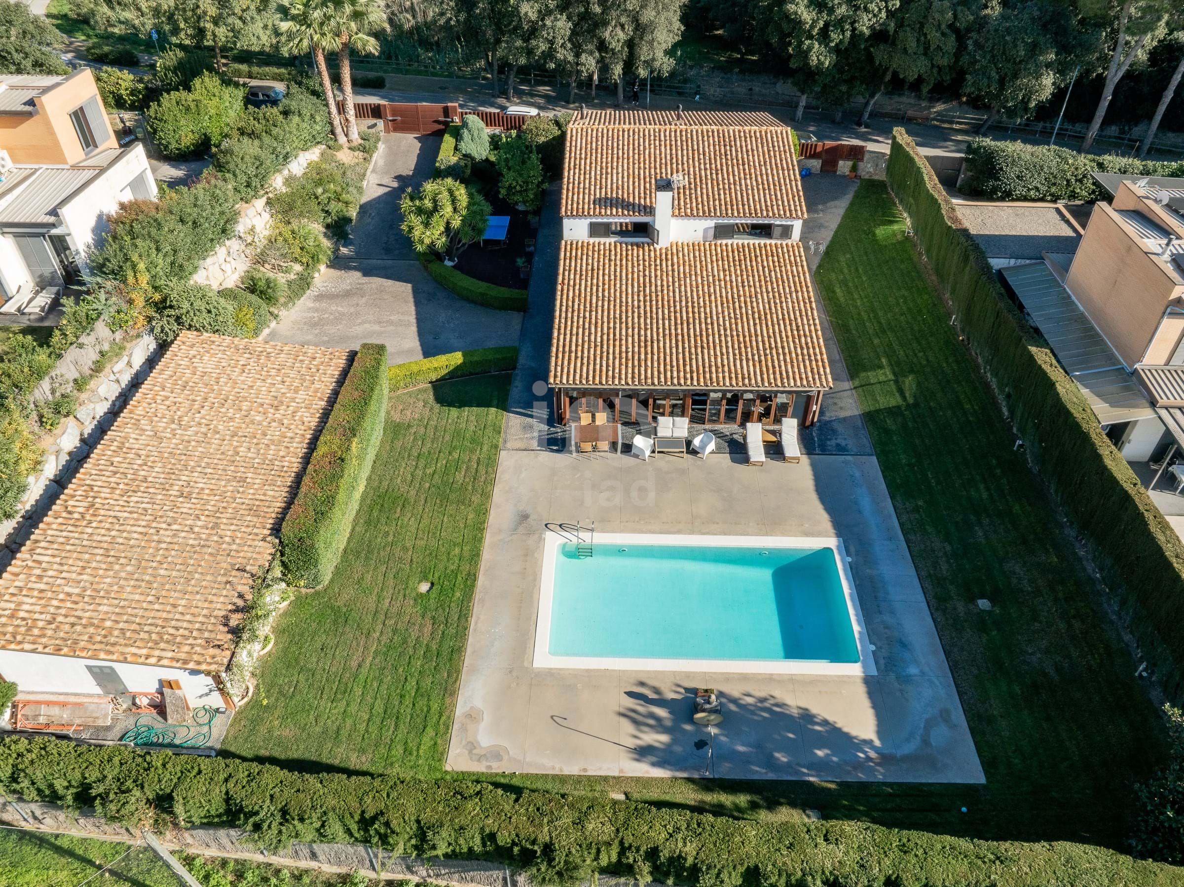 Exterior view of House or chalet for sale in Sant Vicenç de Montalt  with Air Conditioner, Heating and Terrace