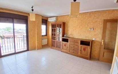 Living room of Duplex for sale in El Viso de San Juan  with Air Conditioner, Heating and Oven