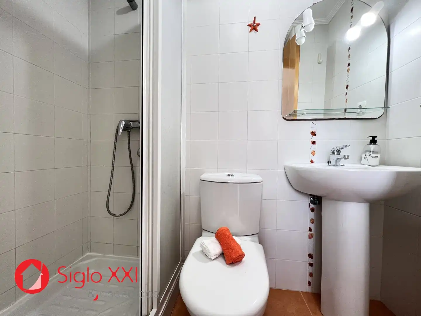 Badezimmer von Wohnung zum Verkauf in Oropesa del Mar / Orpesa mit Klimaanlage, Heizung und Terrasse