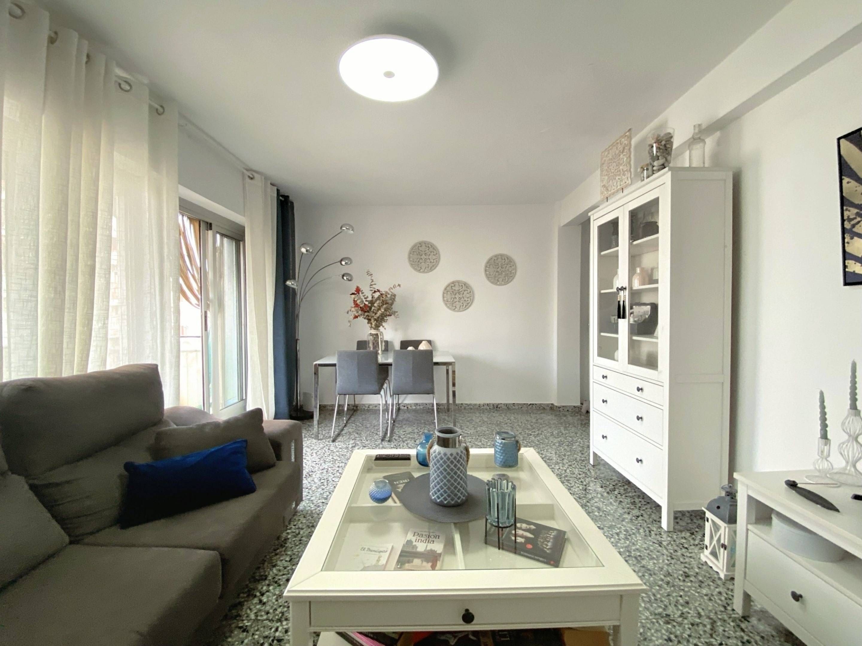 Sala de estar de Piso en venta en San Vicente del Raspeig / Sant Vicent del Raspeig con Terraza y Balcón