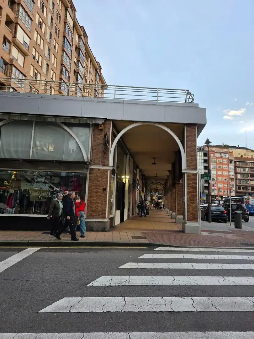 Vista exterior de Ático en venta en Avilés