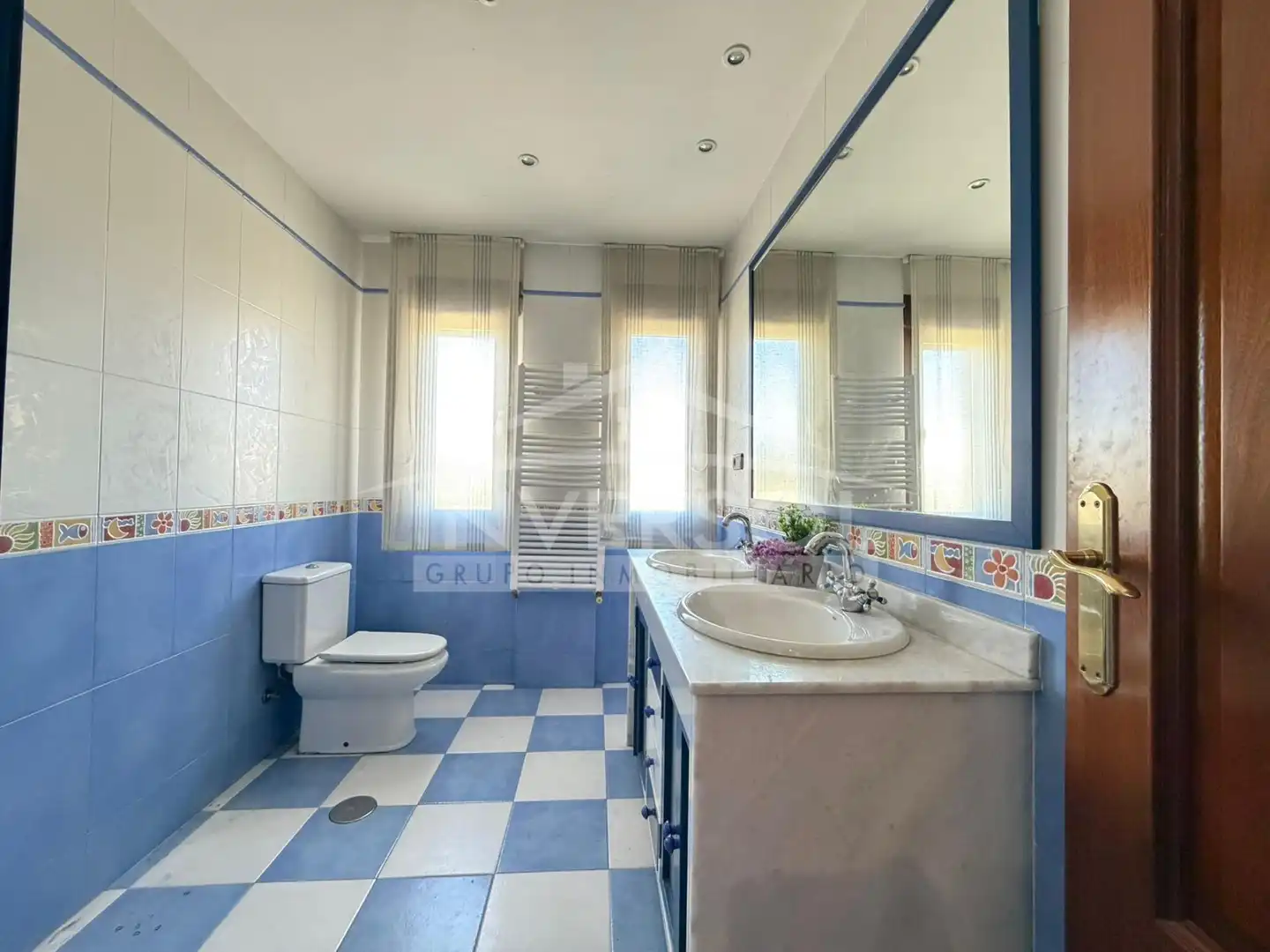 Baño de Casa o chalet en venta en Maracena con Aire acondicionado, Calefacción y Jardín privado