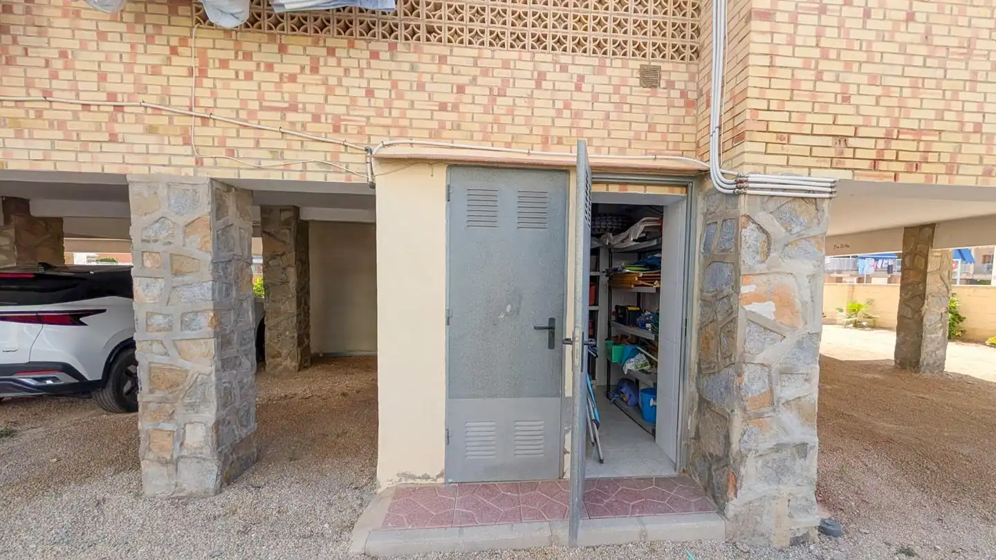 Piso en venta en Santa Pola con Terraza, Trastero y Amueblado