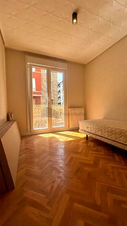 Piso de alquiler en De Sevilla, Ruiseñores