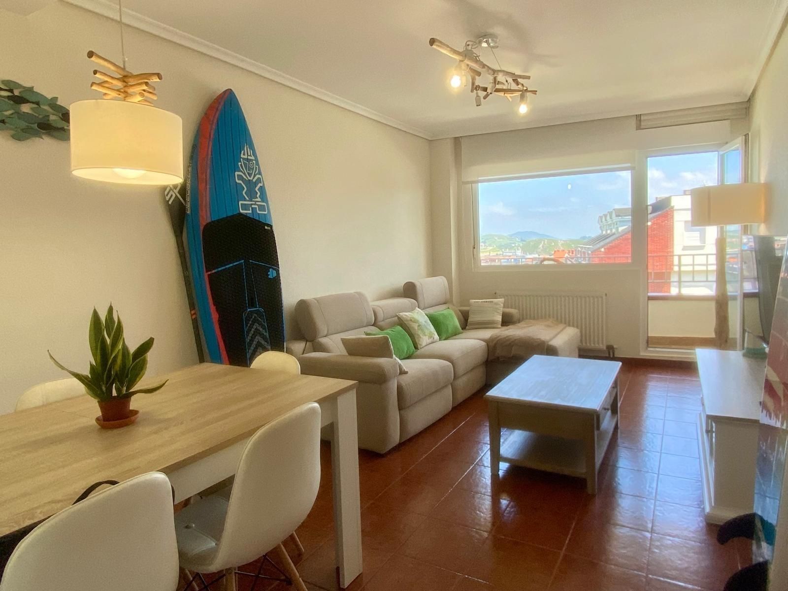 Sala d'estar de Dúplex en venda en Suances amb Calefacció, Jardí privat i Balcó