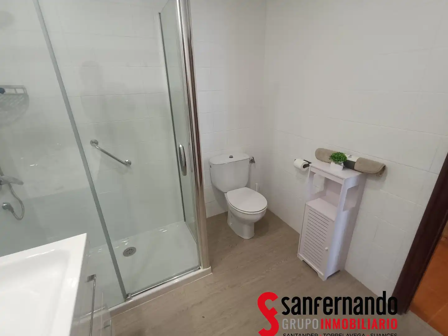 Baño de Piso de alquiler en Santander con Calefacción y Amueblado