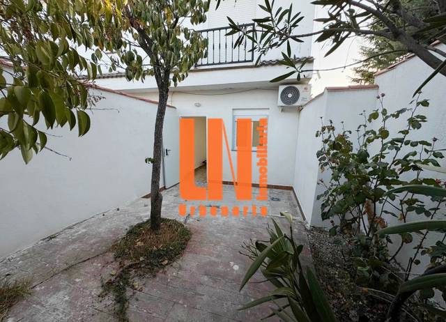 Casa adosada en Alquiler en Sevilla la Nueva