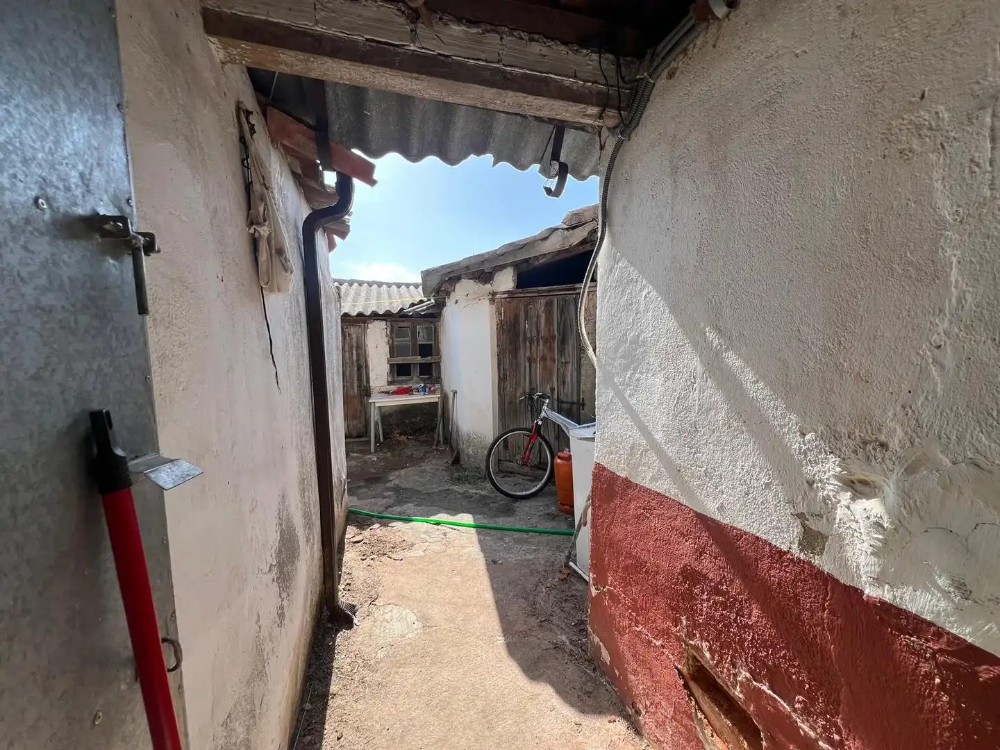 Vista exterior de Finca rústica en venta en Orbita con Parquet, Trastero y Amueblado