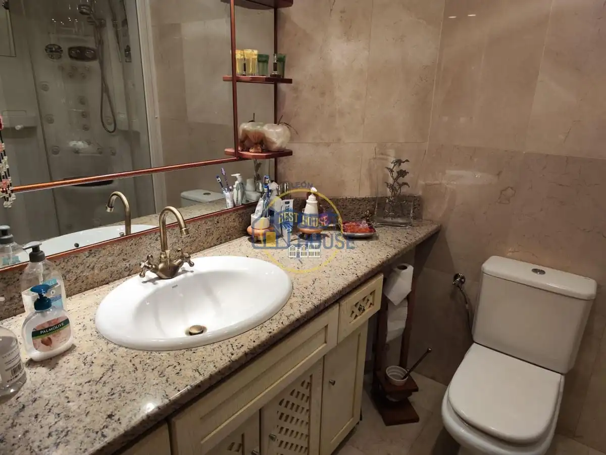 Casa pareada con piscina en venta en Villaquilambre, imagen 42