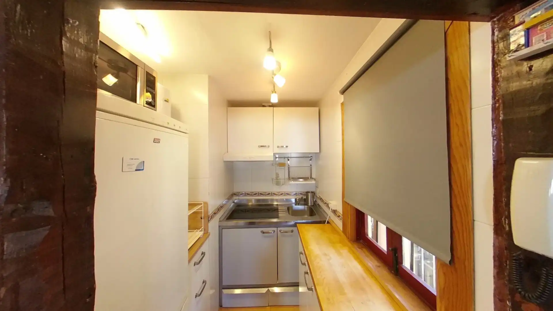 Cuina de Pis de lloguer en  Madrid Capital amb Aire condicionat, Calefacció i Moblat