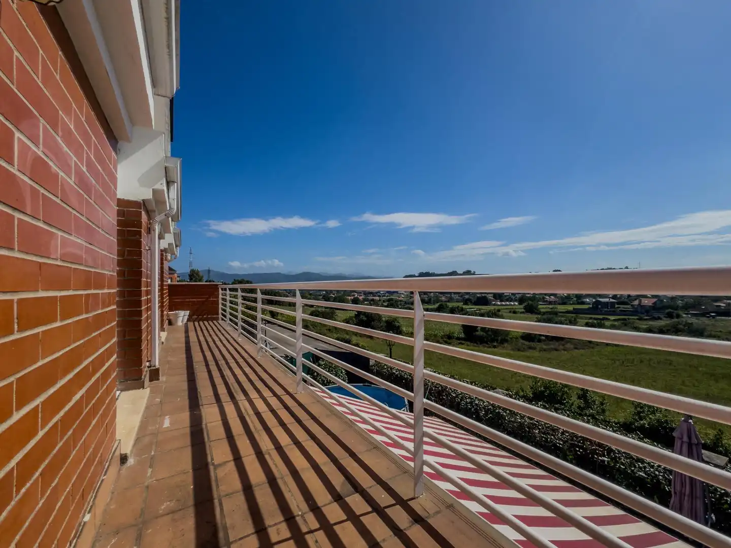 Terraza de Casa o chalet en venta en Camargo con Calefacción, Jardín privado y Parquet