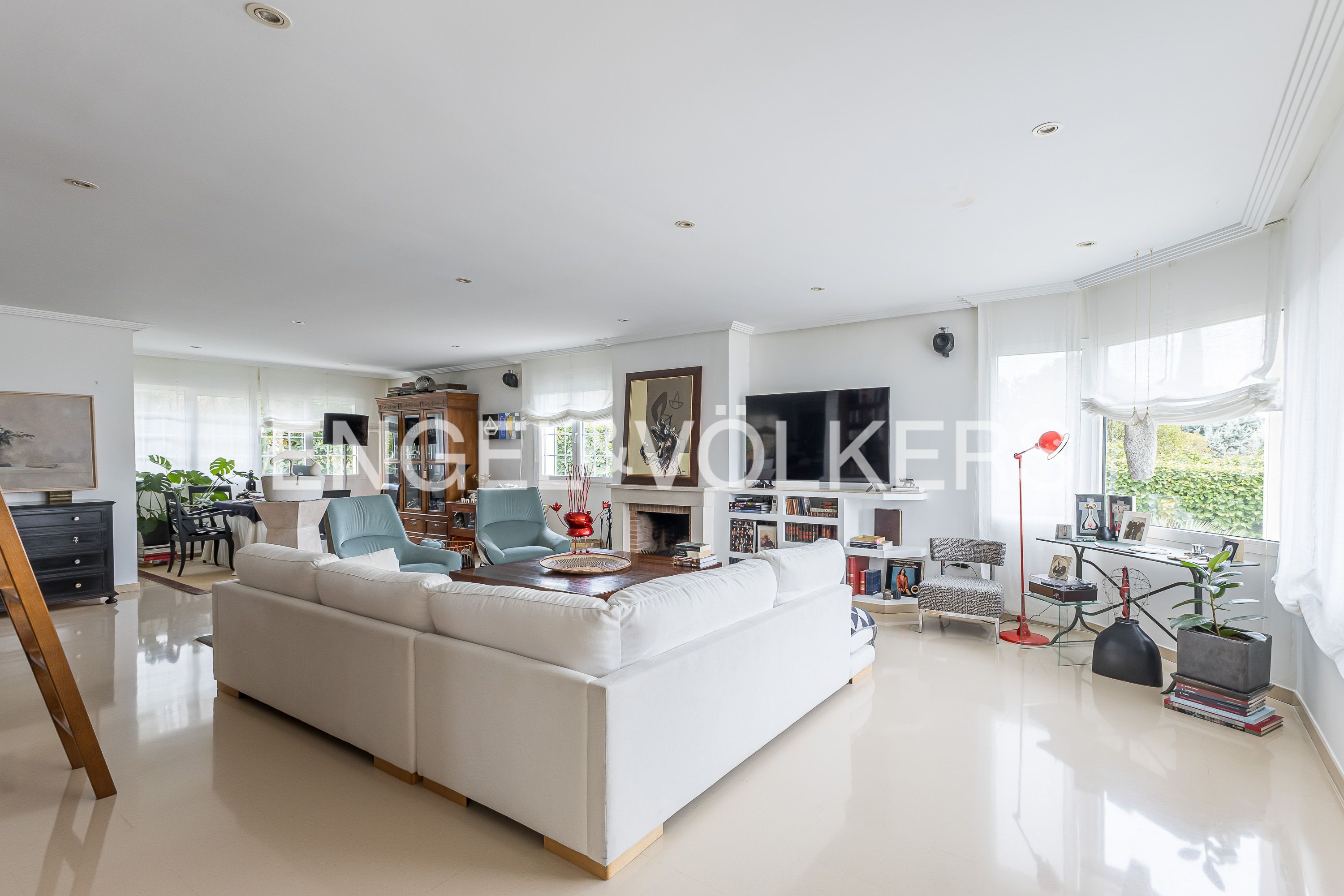 Sala d'estar de Casa o xalet en venda en Boadilla del Monte amb Aire condicionat, Calefacció i Jardí privat