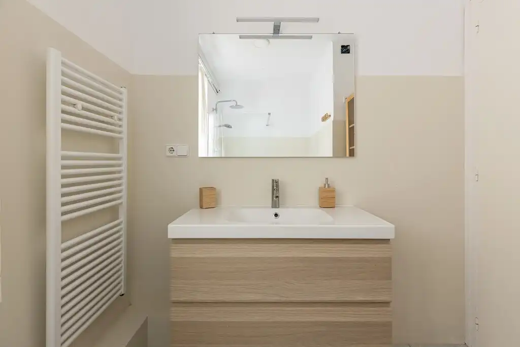 Baño de Apartamento en venta en Barcelona con Calefacción, Parquet y Balcón