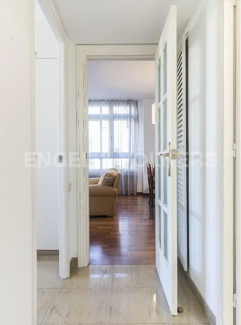 Piso en venta en Barcelona con Calefacción y Parquet