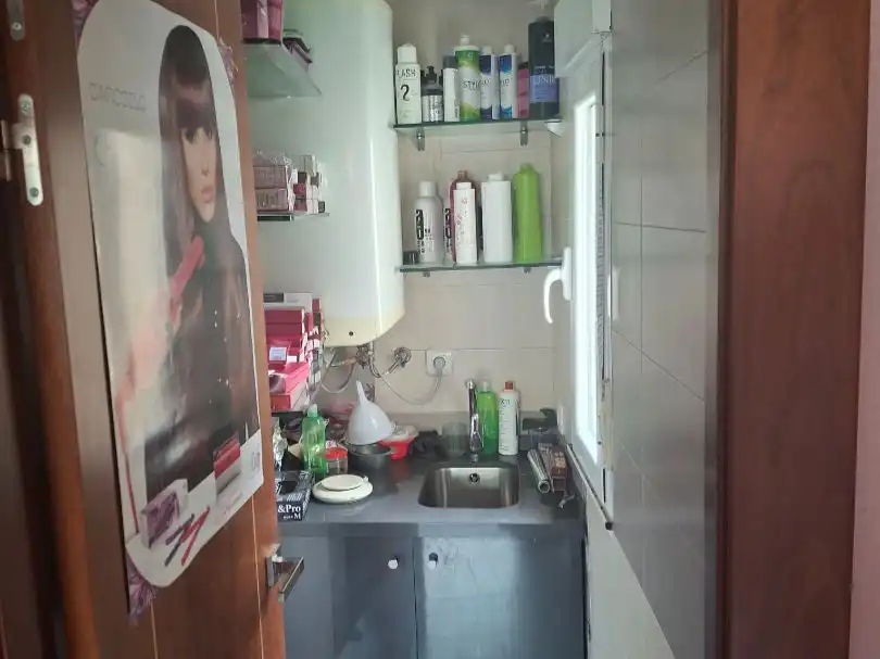 Cocina de Local de alquiler en Almanza con Aire acondicionado