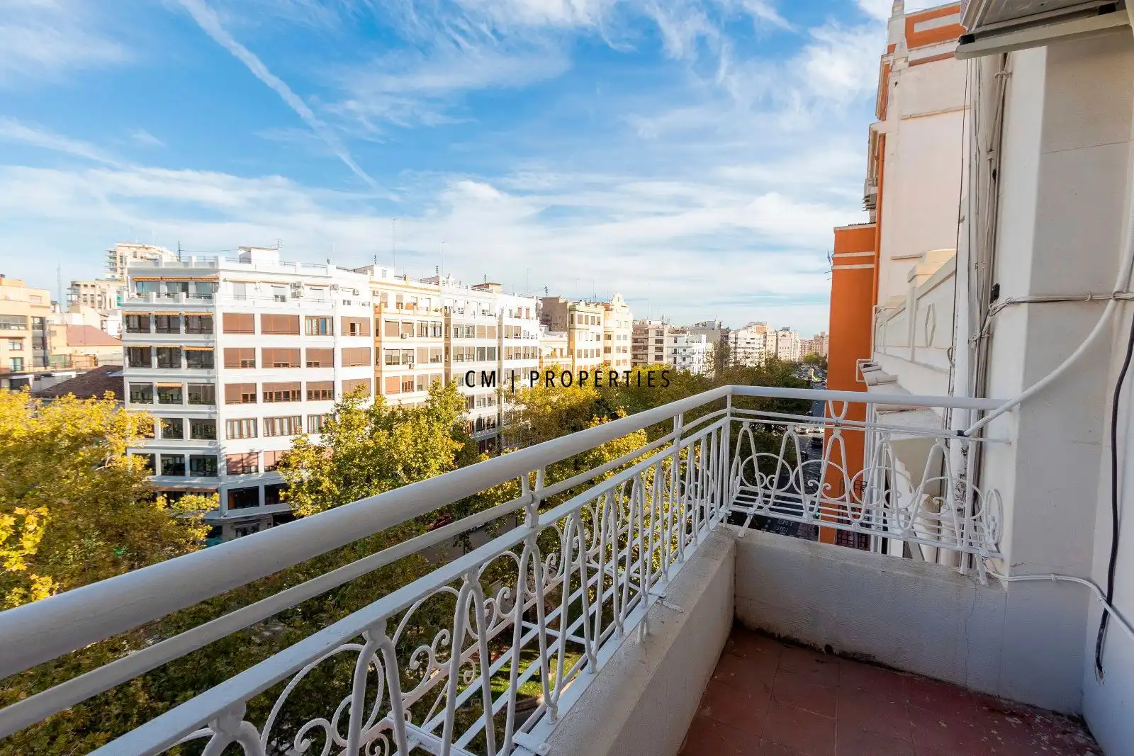 Balcony of Office for rent in Valencia  with Air Conditioner, Heating and Furnished
