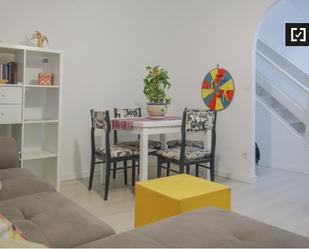 Living room of Flat to rent in  Madrid Capital  with Air Conditioner and Balcony