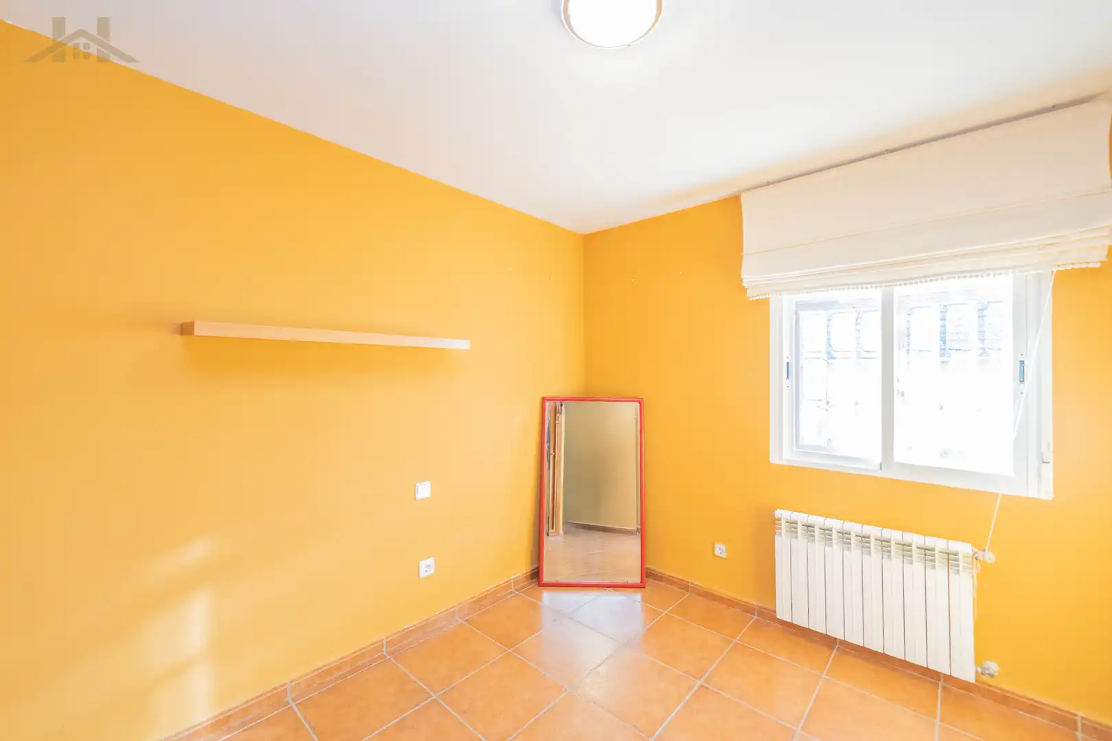 Dormitori de Casa o xalet en venda en Manzanares El Real amb Jardí privat, Traster i Moblat