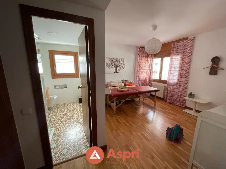 Dormitori de Casa o xalet en venda en Esplugues de Llobregat amb Aire condicionat, Calefacció i Jardí privat