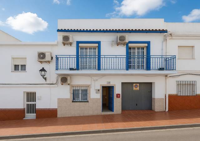 Casa-chalet en Venta en San Enrique - Guadiaro -  Pueblo Nuevo