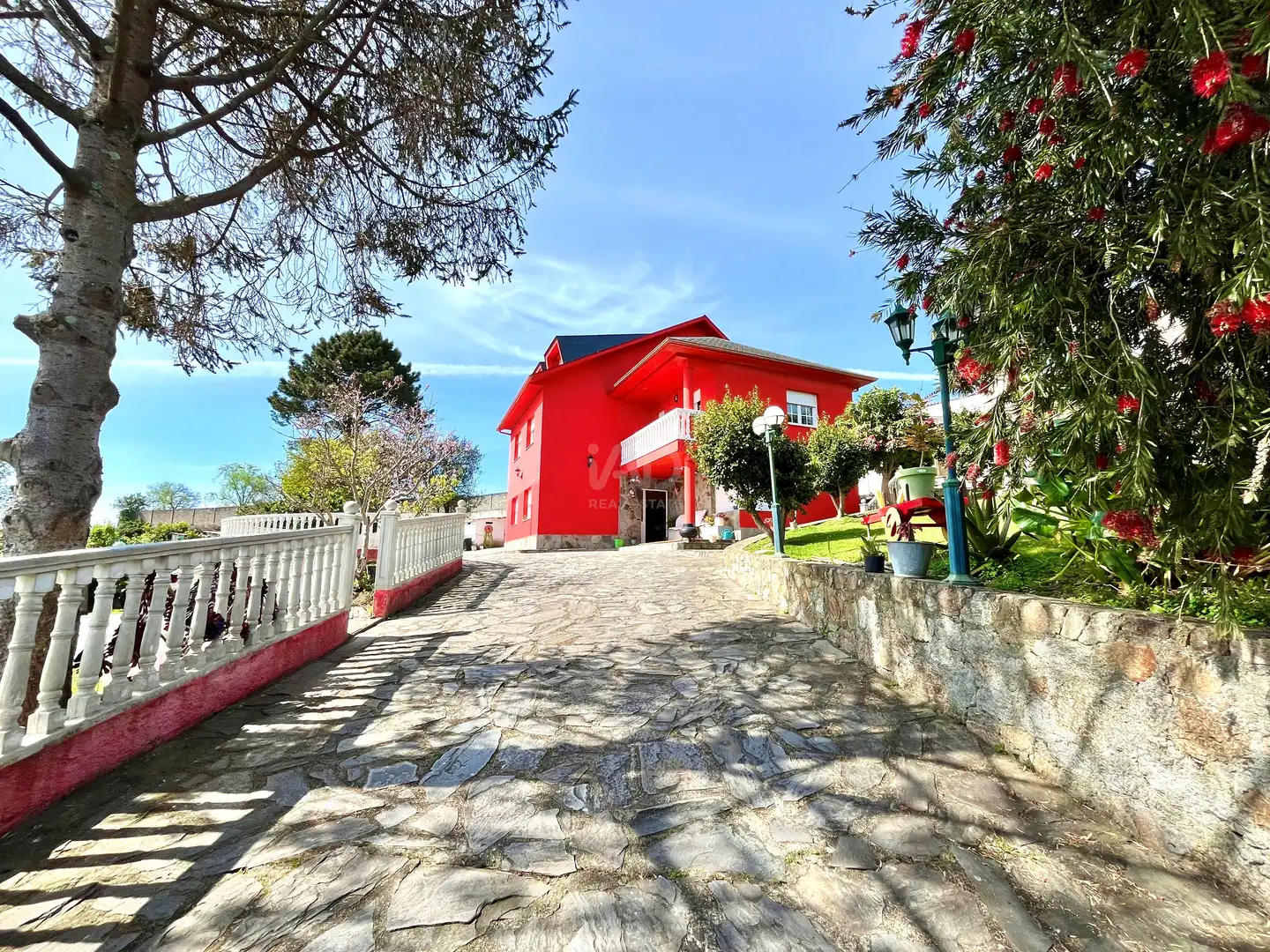 Vista exterior de Casa o chalet en venta en Culleredo con Calefacción, Terraza y Piscina