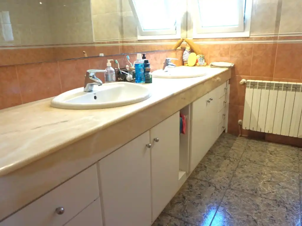 Bathroom of Houses for sale in Pineda de Mar