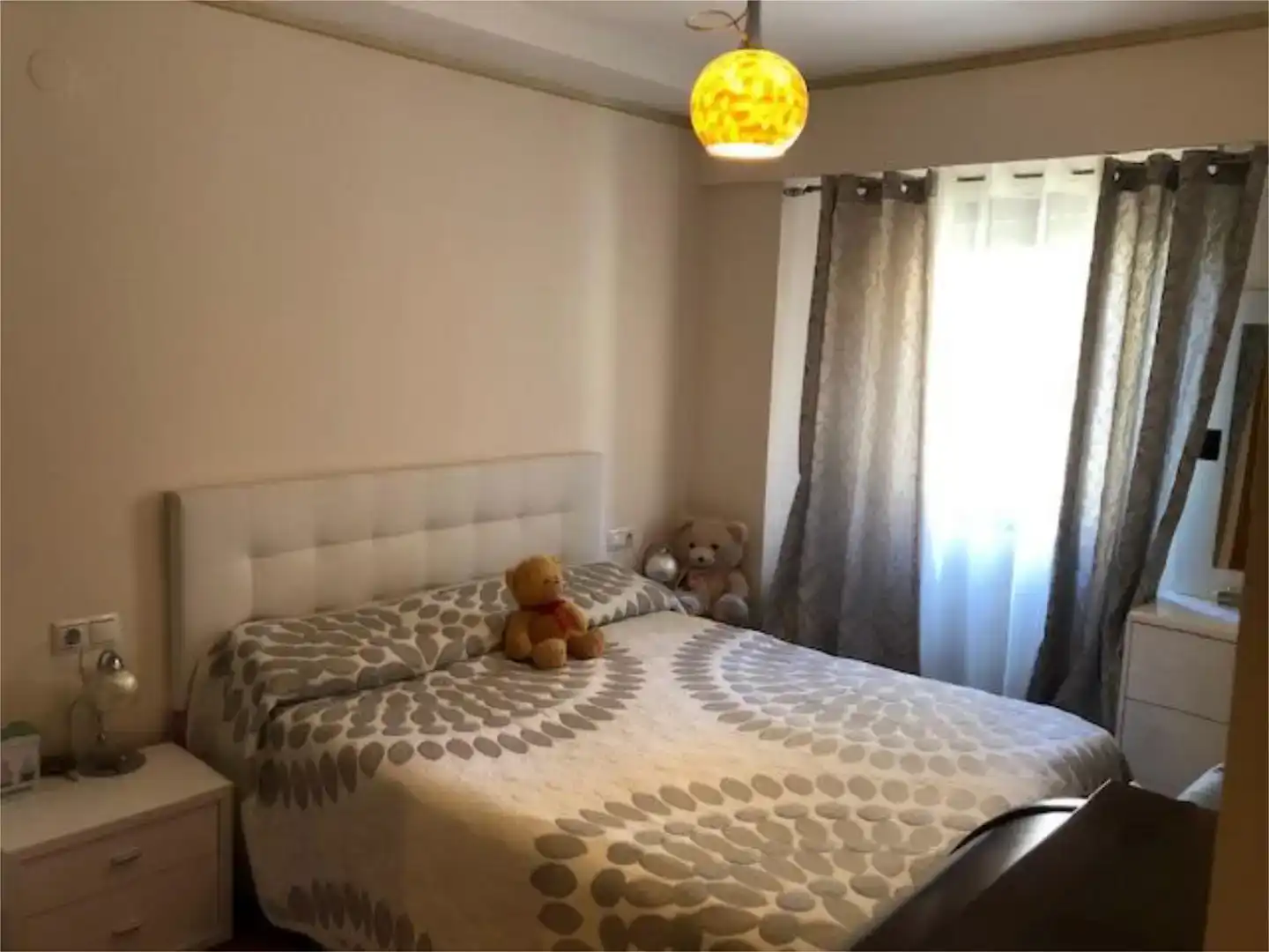 Bedroom of Flat for sale in  Valencia Capital  with Air Conditioner and Balcony