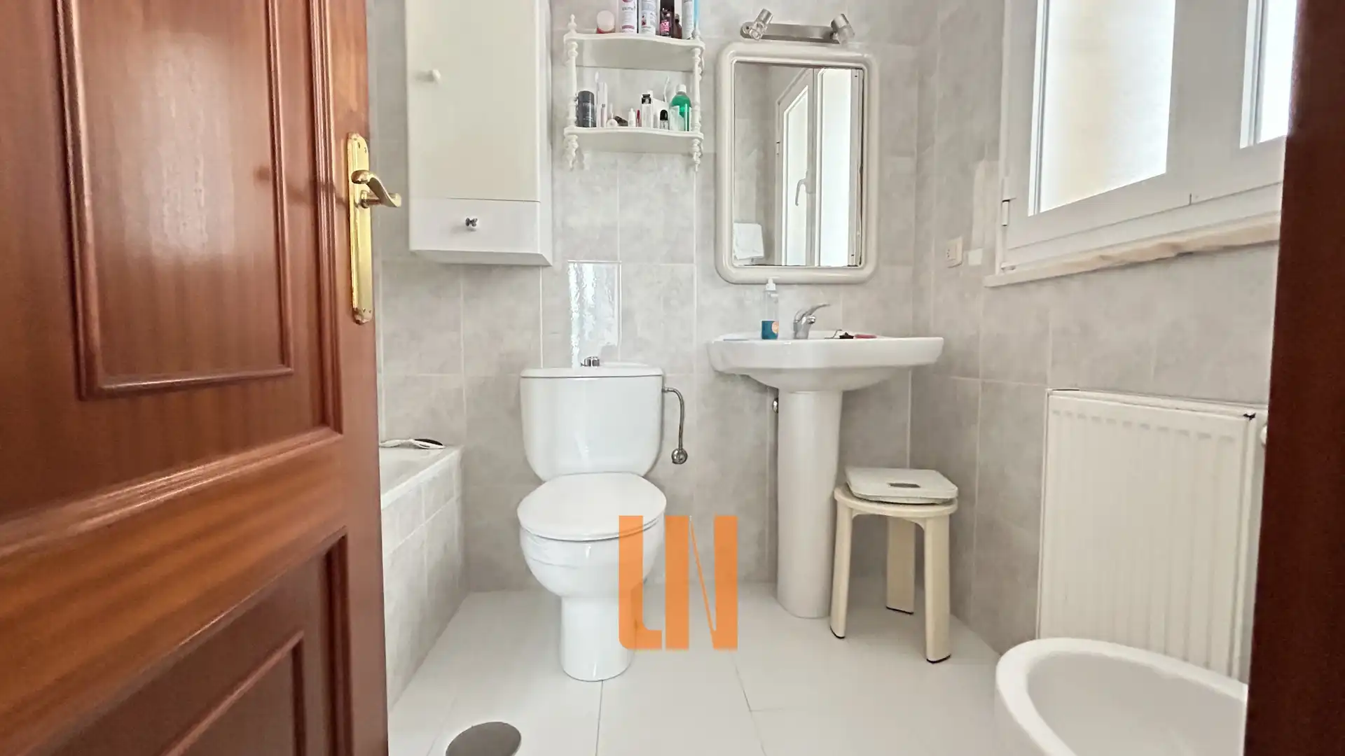 Baño de Casa o chalet en venta en Oleiros con Calefacción, Jardín privado y Parquet