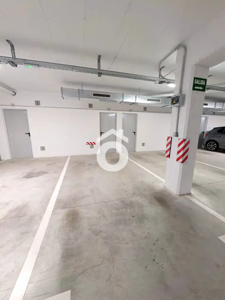 Parking de Piso en venta en Mataró con Aire acondicionado, Calefacción y Balcón