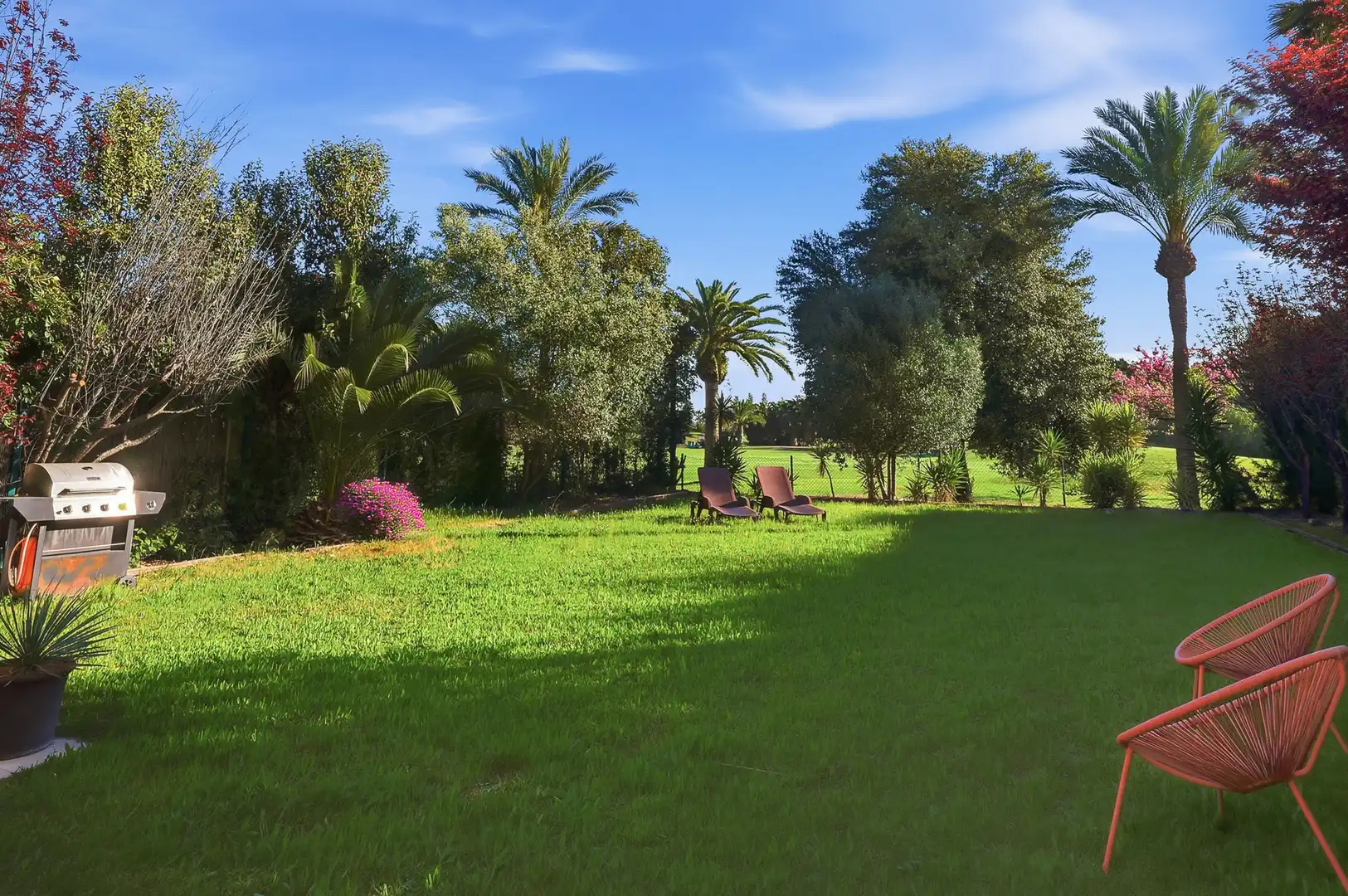 Jardí de Casa adosada en venda en Alcalá de Guadaira amb Aire condicionat, Calefacció i Jardí privat