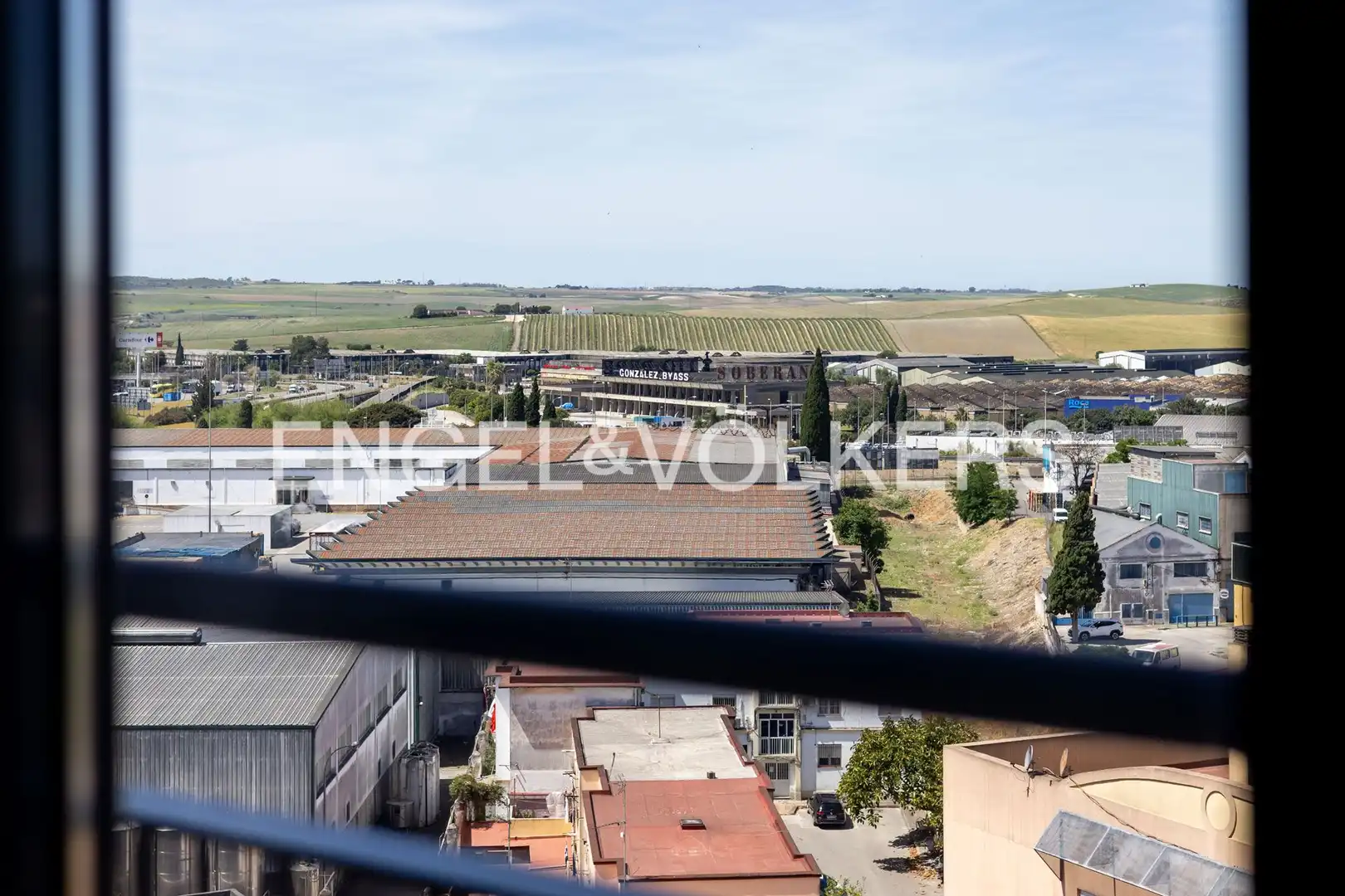 Vista exterior de Pis en venda en Jerez de la Frontera amb Calefacció i Traster