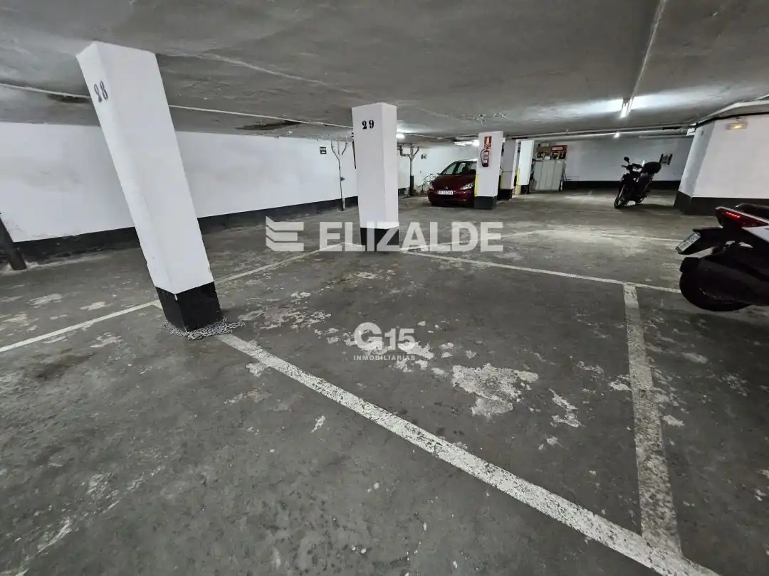 Parking for sale in Alto de Amara Kalea
