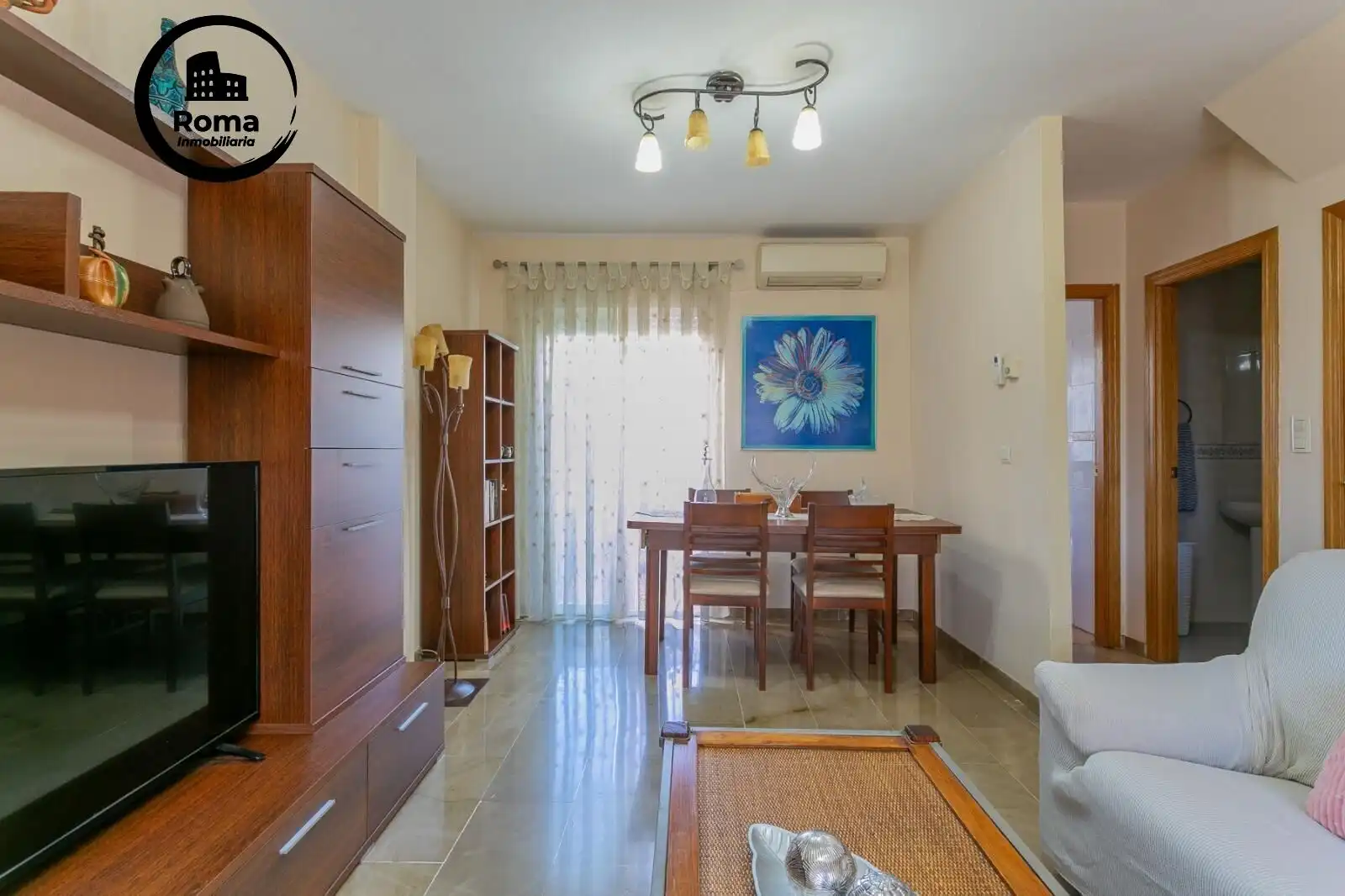 Sala d'estar de Casa adosada en venda en Granada