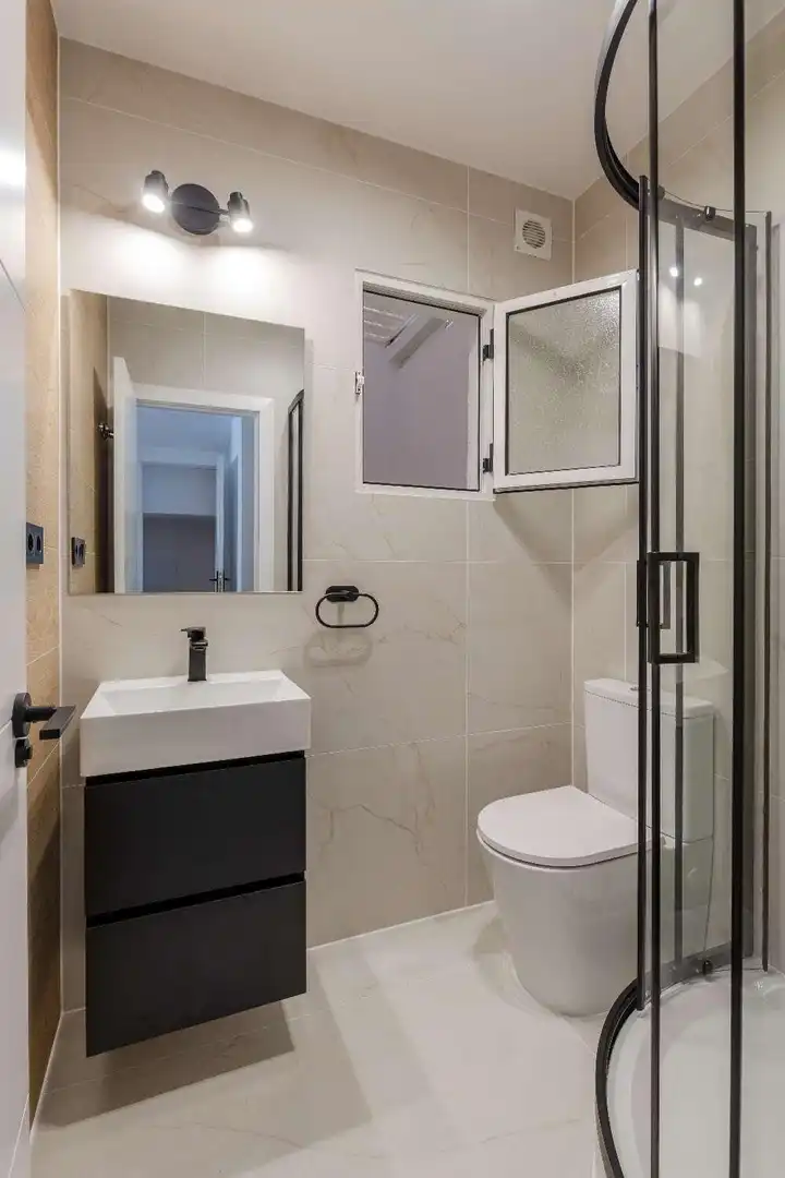 Baño de Casa adosada en venta en Orihuela con Aire acondicionado, Calefacción y Jardín privado