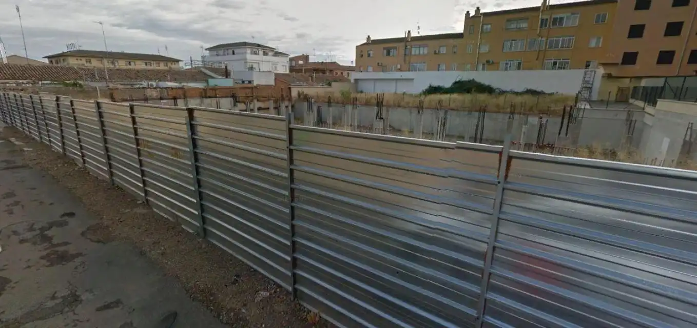 Others for sale in C/ julian gayarre, imagen 5