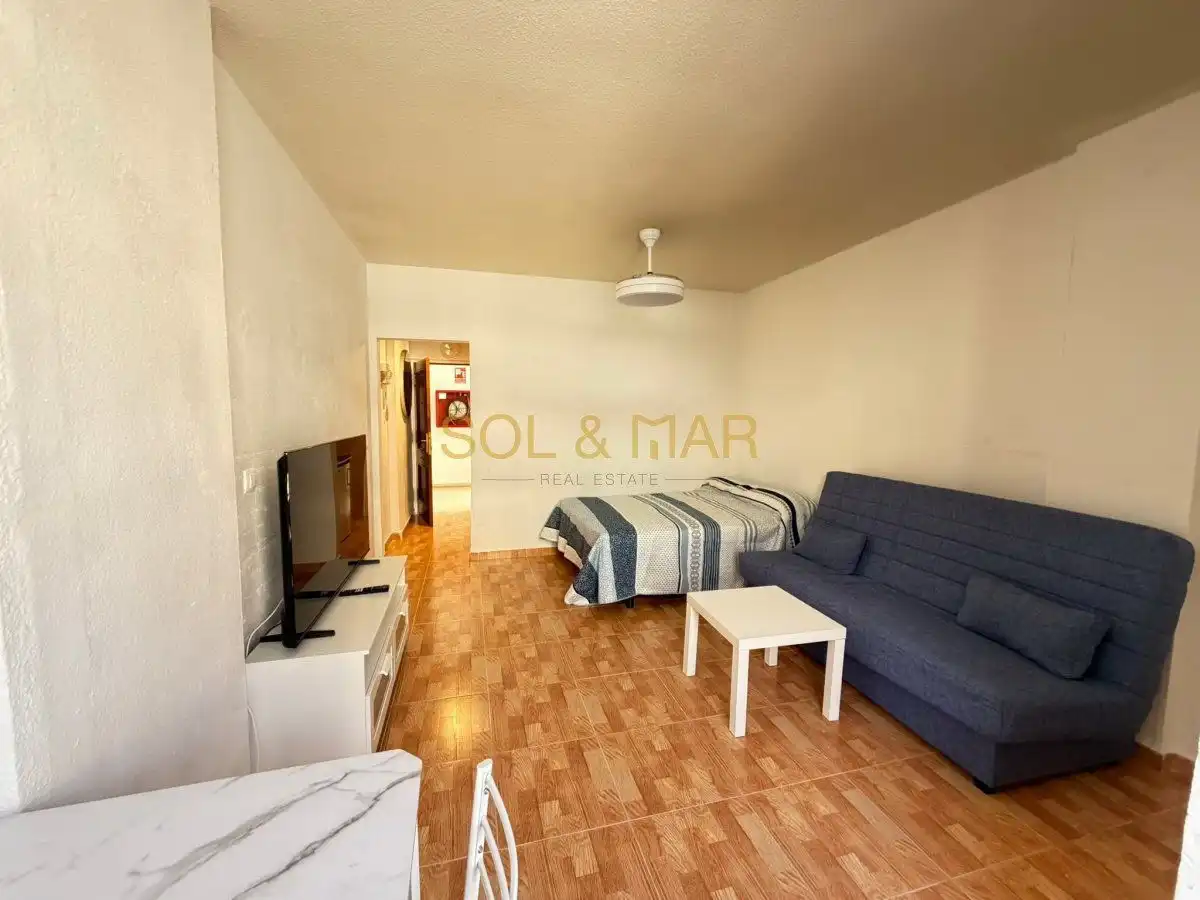 Schlafzimmer von Wohnung zur Miete in Torremolinos mit Klimaanlage