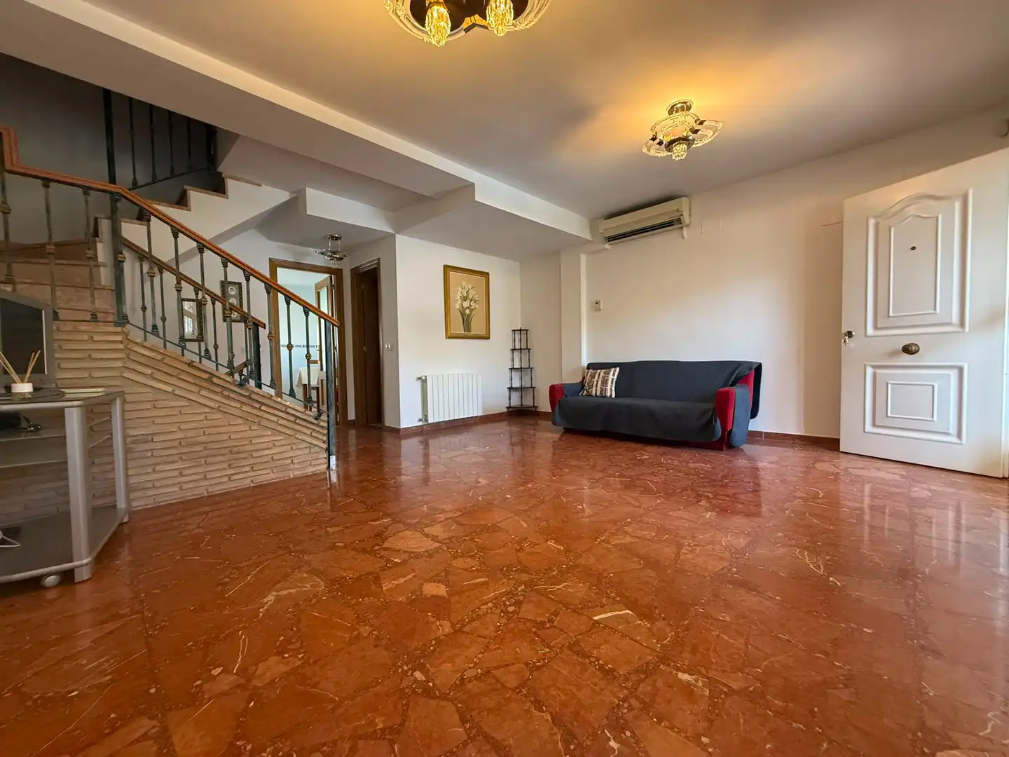 Casa o xalet en venda en La Pobla de Vallbona amb Aire condicionat, Calefacció i Jardí privat
