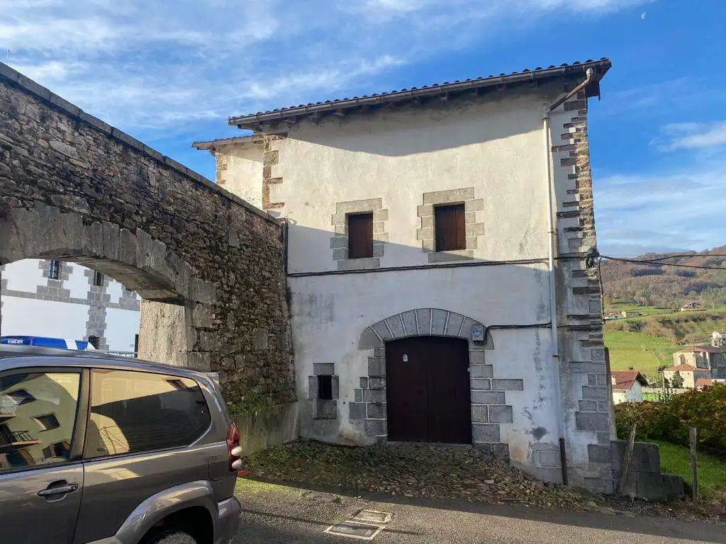 Vista exterior de Casa o xalet en venda en Berastegi amb Jardí privat i Traster