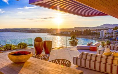 Terrassa de Apartament en venda en Estepona amb Aire condicionat, Calefacció i Jardí privat