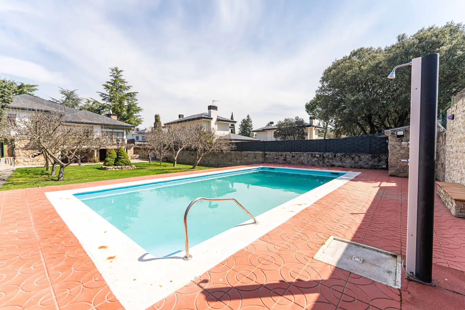 Swimming pool of Houses for sale in Alpedrete  with Furnished