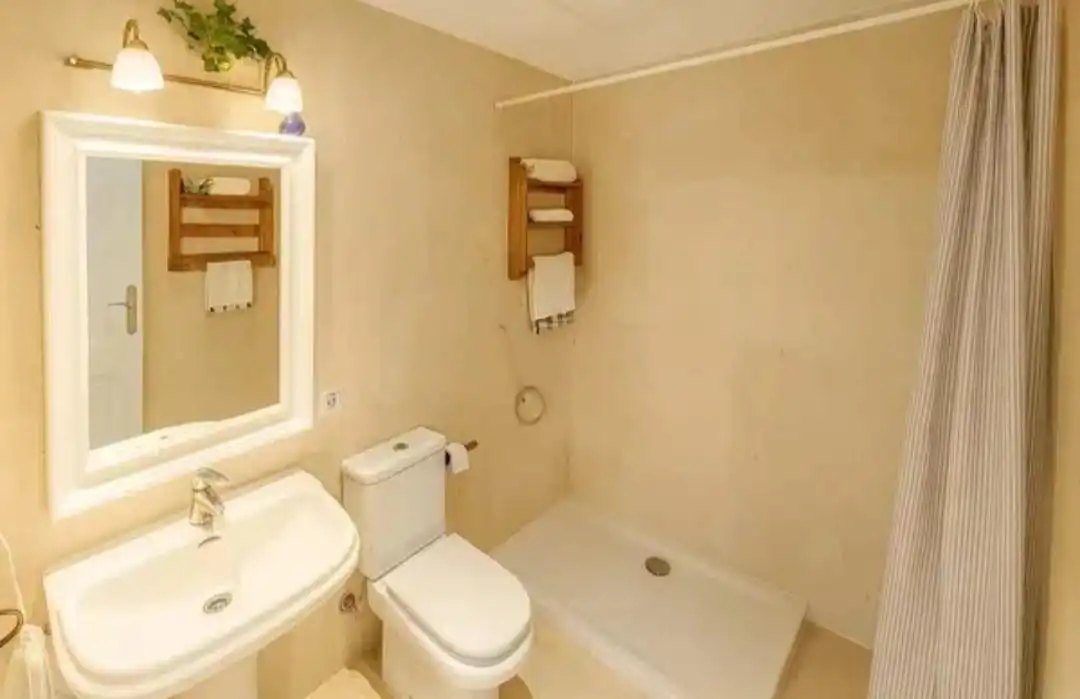 Semi-detached house with terrace for sale in Maioris-Puig de Ros, imagen 26
