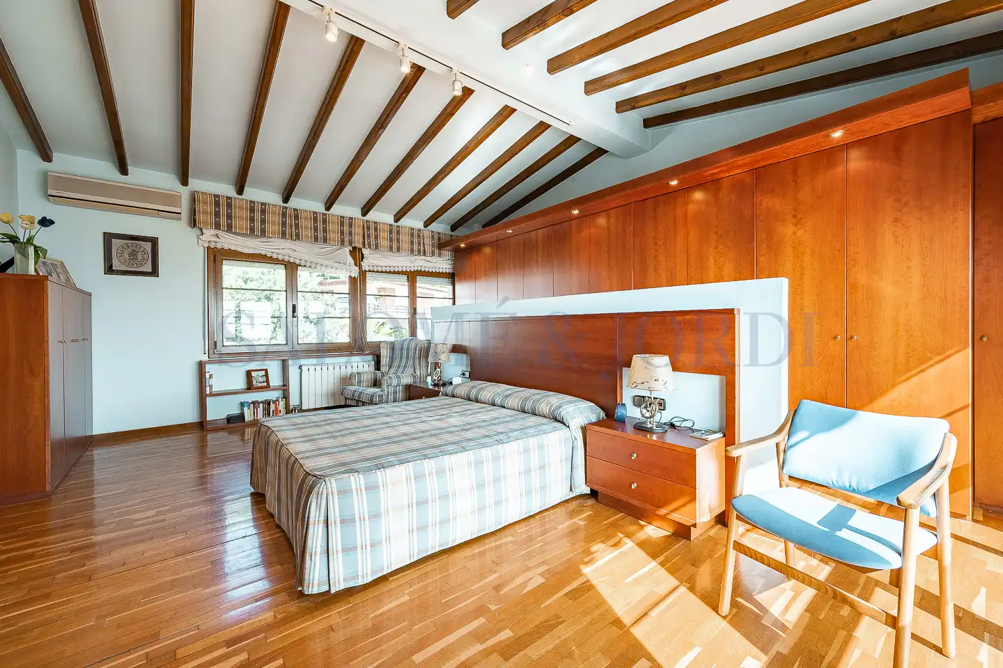 Schlafzimmer von Einfamilien-Reihenhaus zum Verkauf in Sant Andreu de Llavaneres mit Heizung, Privatgarten und Parkett